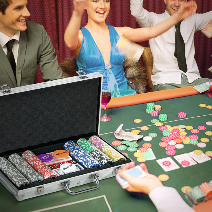 Conjunto de Póquer Profissional Mala de Póquer em Alumínio com 500 Fichas de 11,5 g 2 Baralhos de Cartas 5 Dados Tapete e Botão de Dealer para 9-10 Jogadores com Fechadura Prata