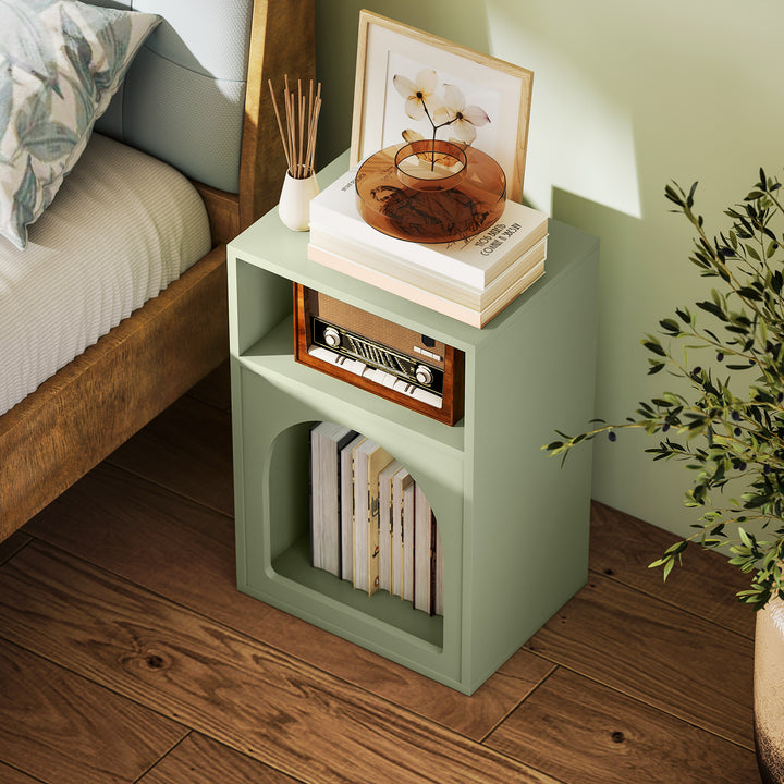 Mesa de Cabeceira Moderna Mesa de Cabeceira Estreita com 2 Compartimentos Abertos Desenho em Forma de Arco Mesa Auxiliar para Sala de Estar Quarto 40x30x60 cm Verde