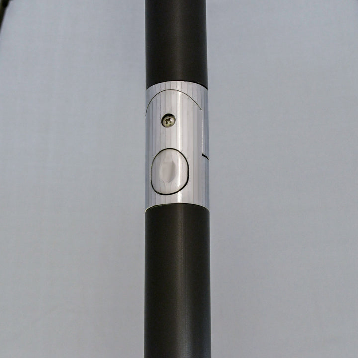 Chapéu de Sol de Jardim Ø2,5x2,4 m Chapéu de Sol de Terraço com Manivela Manual Mastro Flexível Impermeável e 18 Varas para Exterior Cinza