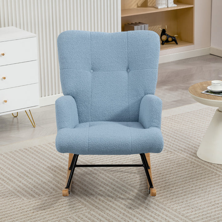Poltrona Baloiço em Borrego Poltrona para Amamentação com Encosto Capitonê e Base de Madeira de Borracha Carga 120 kg Poltrona para Sala de Estar Dormitório 65x88x87 cm Azul Claro