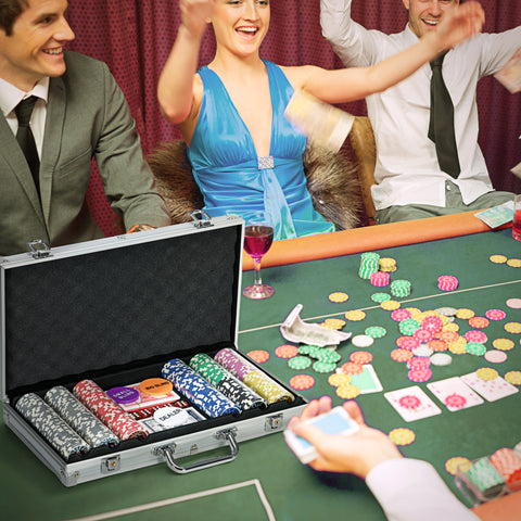 Conjunto de Póquer Profissional Mala de Póquer de Alumínio com 300 Fichas de 11,5 g 2 Baralhos de Cartas 5 Dados Tapete e Botão de Crupiê para 7-8 Jogadores com Fechadura Prateado