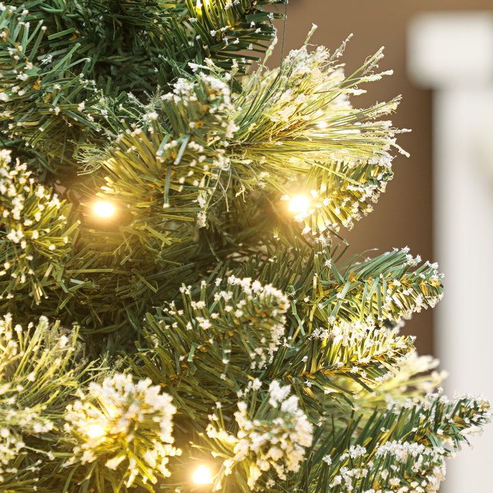 Árvore de Natal com 35 Luzes LED 60 cm Mini Árvore de Natal Artificial com 64 Ramos com Neve Pinha, Bagas e Base de Saco de Juta Decoração de Natal de Mesa para Casa Escritório Verde