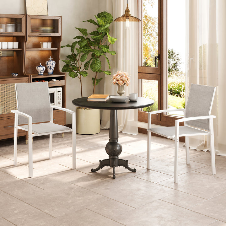 Conjunto de 2 Cadeiras de Jardim Cadeiras de Exterior Empilháveis Cadeiras de Refeição com Tecido Transpirável Estrutura em Aço Apoios de Braços e Encosto 56x58x89 cm Branco e Cinzento