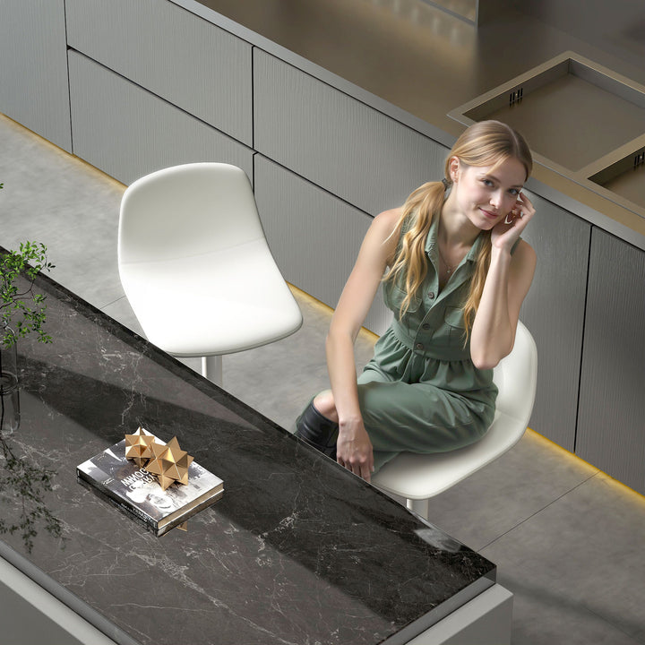 Conjunto de 2 Bancos de Bar Bancos Altos de Cozinha Reguláveis em Altura 84-104 cm com Encosto e Apoio para os Pés Estofadas em PU Giratórias em 360° para Sala de Jantar Varanda Branco