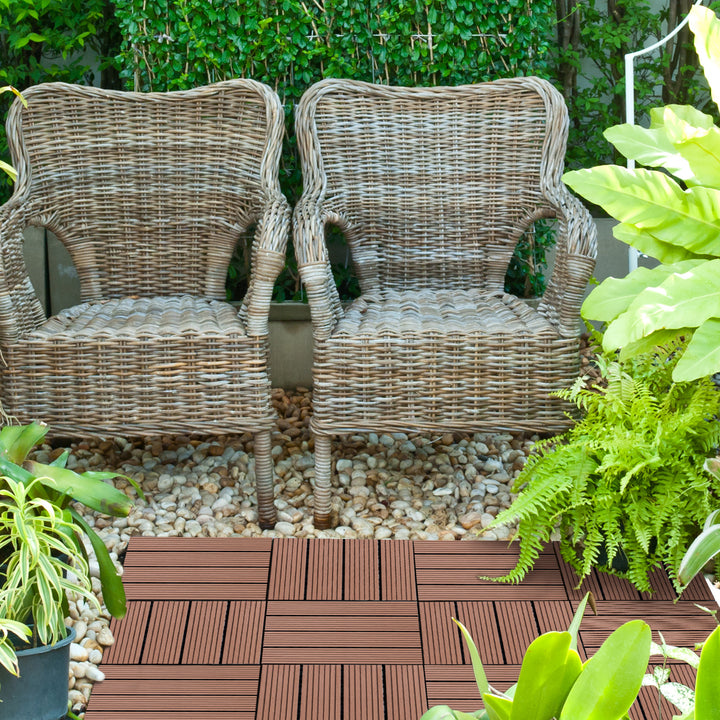 Conjunto de 11 Peças de Estrados Exterior 30x30 cm 1 m² Estrados de Jardim Antiderrapante e Resistente às Condições Climáticas Fácil Instalação para Jardim, Terraço e Varanda Marrom