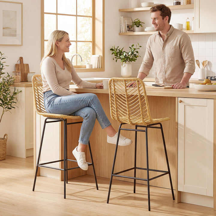 Bancos Altos de Cozinha Conjunto de 2 Bancos de Vime Sintético Bancos de Bar Modernos com Pés de Aço Carga Máxima 120 kg 42,5x52x102 cm Madeira e Preto