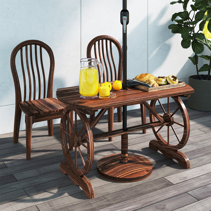 Mesa de Jardim de Madeira Mesa de Exterior 120x63x70 cm com Pernas em Forma de Roda Orifício para Chapéu de Sol e Desenho em Ripas Carga 50 kg para Pátio Madeira Carbonizada