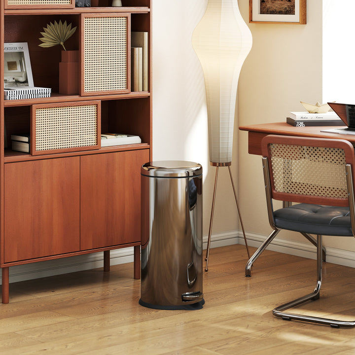 Lixeira com abertura por pedal com 30 L de volume em prata de aço inoxidável