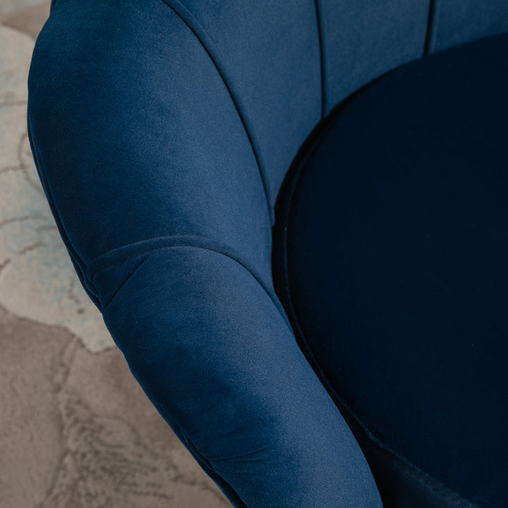 Poltrona de Sala Estofada em Veludo Poltrona para Quarto com Encosto em Forma de Concha e Pernas Douradas para Sala de Jantar 76x67x74 cm Azul