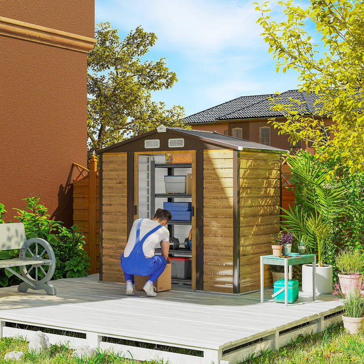 Abrigo de Jardim Exterior 2,36m² 213x120x194 cm Abrigo de Exterior com Base Reforçada (Piso NÃO Incluído) Portas de Correr Duplas Fechadura Janelas Madeira e Marrom