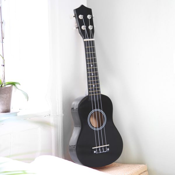 Ukelele de 21 Polegada para Iniciantes com Cordas de Nylon 53X17,5X6,2 cm Preto