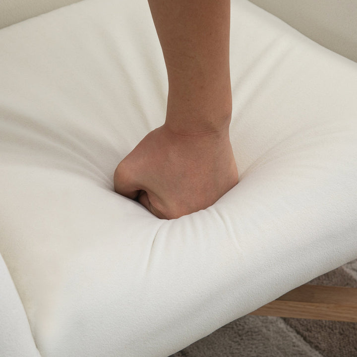 Poltrona de Sala de Estar Estofada em Veludo Poltrona Relax Moderna com Apoio para os Braços Acolchoados Pés de Madeira e Base Cruzada para Dormitório 67x65x74cm Branco Creme